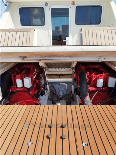 CAYMAN YACHTS - CAYMAN 30 FLY - motors