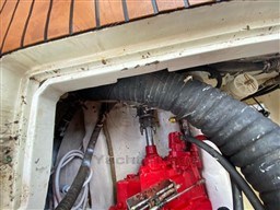 CAYMAN YACHTS - CAYMAN 30 FLY - motors