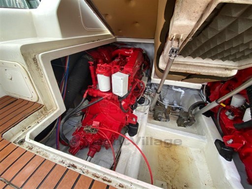 CAYMAN YACHTS - CAYMAN 30 FLY - motors