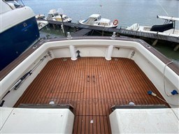 CAYMAN YACHTS - CAYMAN 30 FLY - exteriors