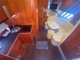 AIRON MARINE - AIRON MARINE 4300 T-TOP - interiors