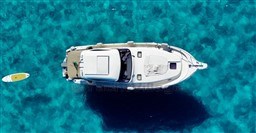 CAYMAN YACHTS - CAYMAN 43 - exteriors