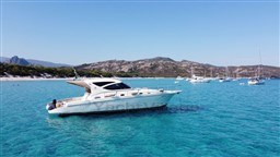 CAYMAN YACHTS - CAYMAN 43 - exteriors