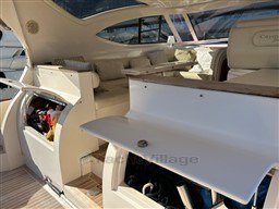 CAYMAN YACHTS - CAYMAN 43 - exteriors