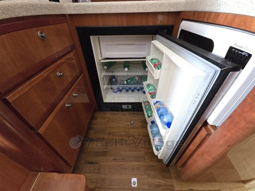 BERTRAM YACHTS - BERTRAM 390 CONVERTIBLE - interiors