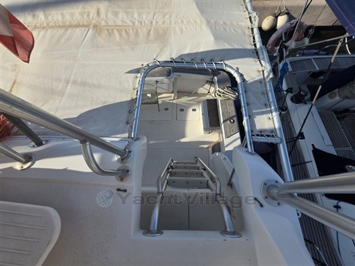 BERTRAM YACHTS - BERTRAM 390 CONVERTIBLE - exteriors