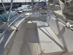 BERTRAM YACHTS - BERTRAM 390 CONVERTIBLE - exteriors