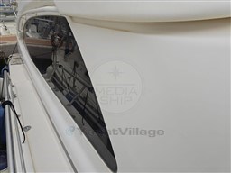 BERTRAM YACHTS - BERTRAM 390 CONVERTIBLE - exteriors