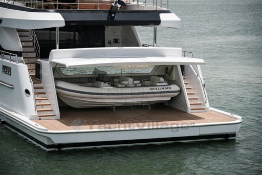 GULF CRAFT - MAJESTY 120 - exteriors
