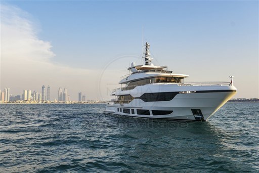 GULF CRAFT - MAJESTY 120 - exteriors