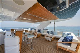 GULF CRAFT - MAJESTY 120 - exteriors