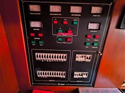 HALLBERG RASSY - HALLBERG RASSY 42 - electronic