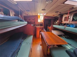 HALLBERG RASSY - HALLBERG RASSY 42 - interiors