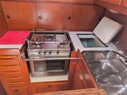 HALLBERG RASSY - HALLBERG RASSY 42 - interiors