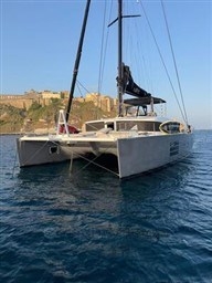 C.N.CATAMARAN CENTER - NYX 565 - interiors