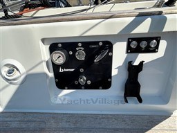 SOLARIS YACHTS - SOLARIS 44 - electronic