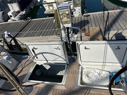 SOLARIS YACHTS - SOLARIS 44 - exteriors