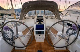 X-YACHTS - XC 38 - exteriors