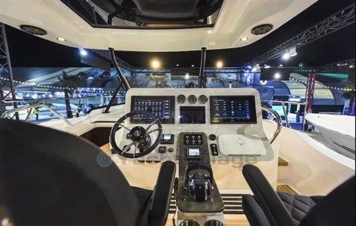 GULF CRAFT - ORYX 379 - exteriors