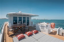 GULF CRAFT - NOMAD 75 SUV - exteriors