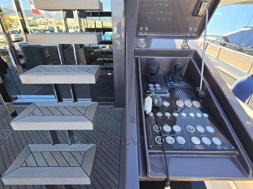 AB YACHTS - AB 80 - electronic