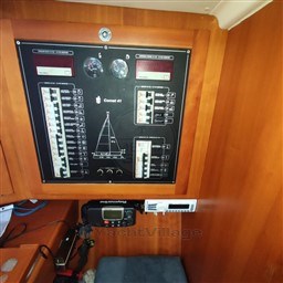 COMAR YACHTS - COMET 41S - electronic