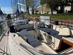 OYSTER MARINE - OYSTER 39 - exteriors