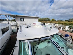 PURSUIT - PURSUIT SF 345 DRUMMOND SPORTFISH - exteriors