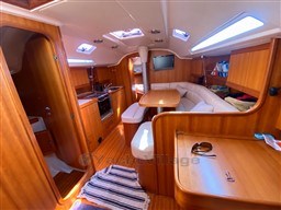 COMAR YACHTS - COMET 41S - interiors