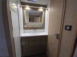 FOUNTAINE PAJOT - SABA 50 - interiors