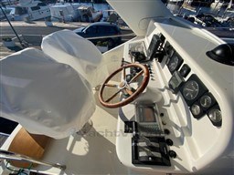 UNIESSE - UNIESSE 48 FLY - electronic