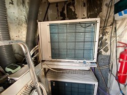 GLOBE IRON WORKS - RIMORCHIATORE 22,60 MT - interiors