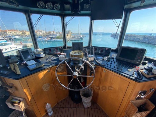 GLOBE IRON WORKS - RIMORCHIATORE 22,60 MT - interiors