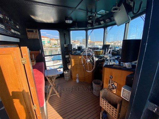 GLOBE IRON WORKS - RIMORCHIATORE 22,60 MT - interiors