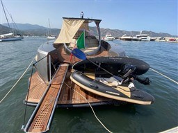 WAYYACHTS - WAKE 46 - interiors