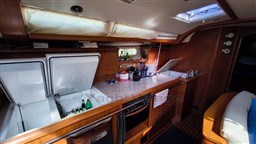 JEANNEAU - SUN ODYSSEY 49 - interiors