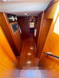 CAYMAN YACHTS - CAYMAN 54 - interiors