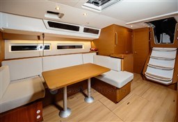 JEANNEAU - SUN ODYSSEY 490 - interiors