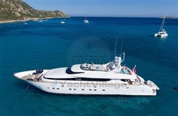 FIPA - MAIORA 31 DP FLY - exteriors