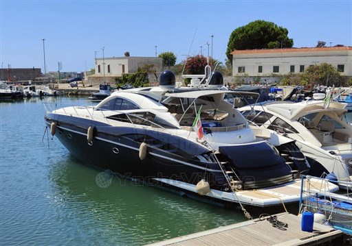 SUNSEEKER - PREDATOR 68 - exteriors