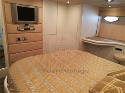 SUNSEEKER - PREDATOR 68 - interiors