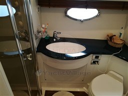 SUNSEEKER - PREDATOR 68 - interiors