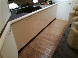 SUNSEEKER - PREDATOR 68 - interiors