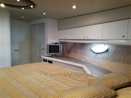 SUNSEEKER - PREDATOR 68 - interiors