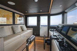GULF CRAFT - NOMAD 95 SUV - interiors