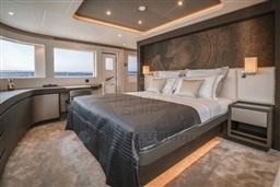 GULF CRAFT - NOMAD 95 SUV - interiors