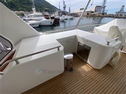 VZ - EXPLORER 76 - exteriors