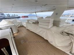 VZ - EXPLORER 76 - exteriors