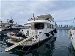 VZ - EXPLORER 76 - exteriors