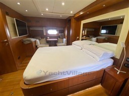 VZ - EXPLORER 76 - interiors